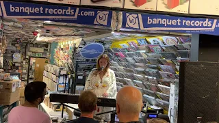 Gwenno in-store at Banquet Records