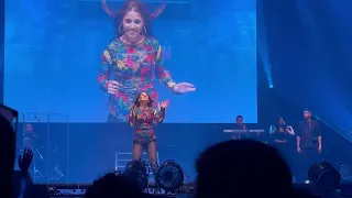 Sunidhi Chauhan Live Medley