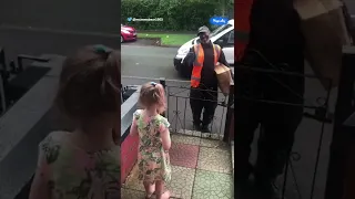 8-year-old girl learns sign language to surprise her delivery driver who is deaf ❤️❤️