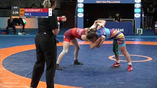 GOLD WW - 50 kg: Sarah Hildebrandt (USA) v. E. VUC (ROU)