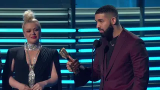 Drake Wins Top Artist - BBMAs 2019