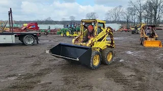 NEW HOLLAND L325 For Sale