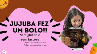 Bolo de cenoura sem glúten com cobertura de chocolate sem leite