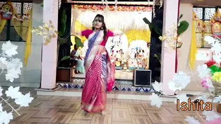 Bengali girl dancing on durga puja pandal,, ISHITA