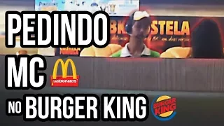 PEDINDO MCDONALDS NO BURGER KING, CANTANDO EM PÚBLICO ‹ DESAFIO DOS 10K ›