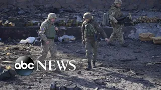 Russian troops take aim at Ukraine's 2nd largest city Kharkiv | ABC News