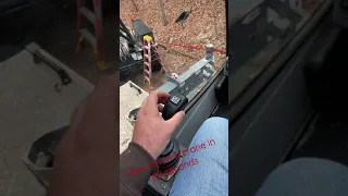 How to operate a crane in 60 seconds
