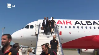 Avioni i "Air Albania" me ekipin e Romës në bord mbërriti në aeroportin ndërkombëtar "Nënë Tereza"