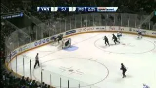 Vancouver Canucks @ San Jose Sharks Highlights 3/10/11