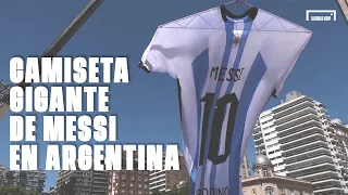 ¡Increíble camiseta gigante de Messi en Argentina! Mide 18 metros de largo