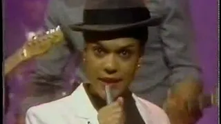 The Selecter – Missing Words (Studio, TOTP)