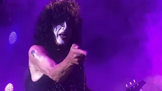 Paul Stanley Makes Obscene Gestures at a KISS Kruise XI Concert 😮