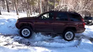 Jeep Grand Cherokee vs Nissan Patrol // Siberia Wild Road