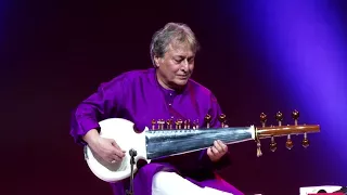 Maestro Amjad Ali Khan Live - Tarana in Raga Malkauns in 10 Beats Time Cycle