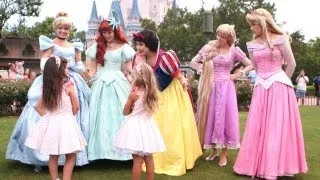 Exclusive! Sophia Grace & Rosie Meet the Disney Princesses