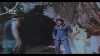 Ambarish Saved Jayamala From Goon | Shankar Sundar Kannada Movie Scene | Dwarakish