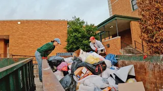 College Move Out Dumpster Diving DAY TWO! The Bins are Starting to Fill Up!