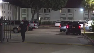 HPD: Upset gunman shoots man multiple times during party at Motel 6 in south Houston