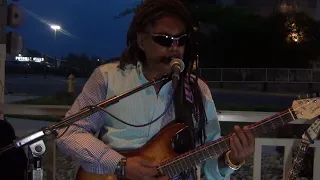 One Love/U2 Cover.Live at the Breeze