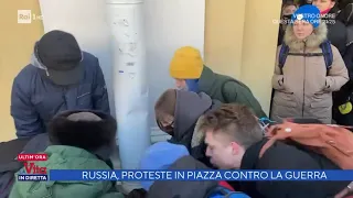 Russia, proteste in piazza contro la guerra - La vita in diretta 28/02/2022