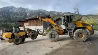 Transport eines radlader mit motorschaden(Transporte de uma carregadeira com motor Fundido)