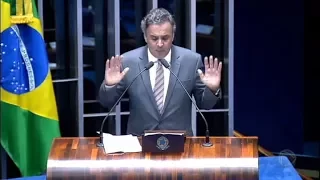 Aécio Neves é acusado de corrupção passiva e obstrução da Justiça
