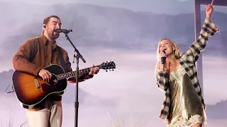 Kelsea Ballerini & Noah Kahan – “Mountain With A View" & "Stick Season” (Live from the ACM Awards)