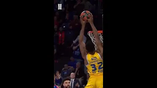 Maccabi's Lorenzo Brown Makes Epic Alley-Oop Pass to Josh Nebo for a Monster Dunk