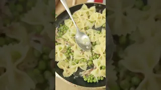 Gennaro's Pea Farfalle | #gennarocontaldo #shorts