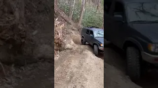 3rd Gen 4Runner climbing at Charlie’s Creek