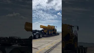 #trucking #construction #largecar #peterbilt #peterbilt389 #bigrig #lowboy #heavyhaul #portlife