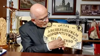 La Ouija ¿Simple juego o algo más allá? ¿Abre puertas al mal o puede ser causa de posesión?