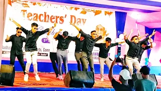 Thrilling Dance on Kala Chashma 🤩 Dance Function in College || Kala Chasma Group Dance ...