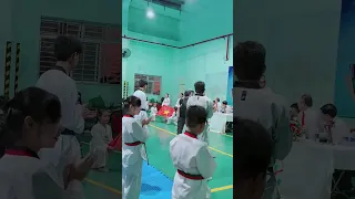 Ngày ấy cũng đến Ngày Chị em Su thi thăng cấp lê đai Teakwondo và cái kết có khi nào rớt không Su?