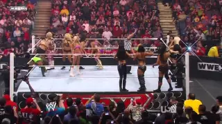 Raw 06/13/2011: 7-on-7 All Star Divas Tag Team Match