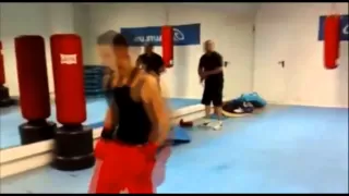 Chulito de gimnasio VS ex-campeón del mundo