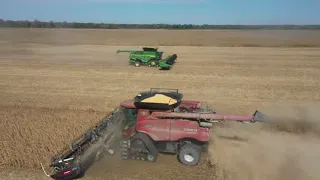 John Deere x9 1100 Vs. Case Ih 9250 Combine Cutting Soybeans Season 4 Episode 34