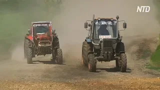 Грязь и жара: в России прошла гонка тракторах