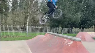 BMX 180 over a spin #bmx #skatepark #bmxforlife