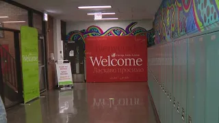 New welcome center to provide food, supplies and health care for migrants in Chicago