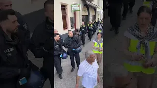 Vor Palästina Demo heute Kantstraße Richtung Kudamm #palestine #demo #berlin #deutschland #arabic