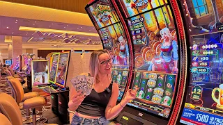 Her INSPIRING Slot Win! 🎰 (Las Vegas Slot Player Wins Big From Small Bet!)