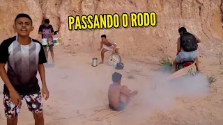FUNDO DE QUINTAL OFC - PASSANDO O RODO (Pocah, MC Mirella, Tainá Costa, Lara Silva)