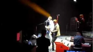 Noel Gallaghers High Flying Birds - The Death Of You and Me Live @ London O2 Arena 26/2/2012