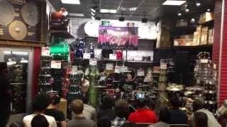 Juan "Carlito" Mendoza - Drum Off 2012 Champion - Solo at Guitar Center Union Square