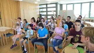 Musizieren mit Handicap: Chor und Trommelgruppe des Caritas-Zentrums St. Vinzenz in Ingolstadt