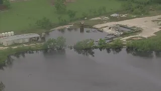 Giant sinkhole in Liberty County begins to grow again