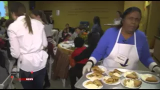 Сезон благотворительности в США: День благодарения для бездомных