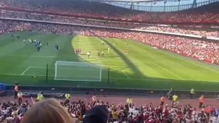 Inside Emirates stadium Arsenal VS Leicester City - Arsenal fans reaction goal arsenal vs leicester