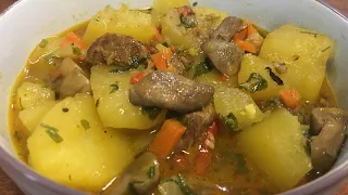 Тушёная картошка с мясом и грибами    Stewed potatoes with meat and mushrooms